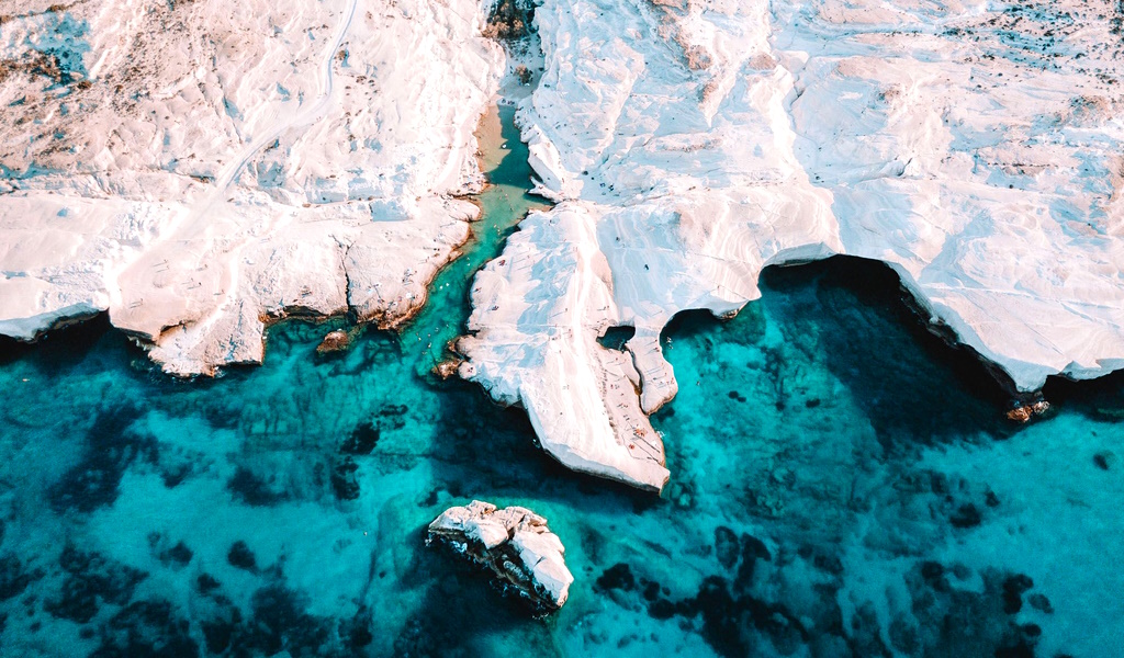 Sarakiniko Beach, Milos