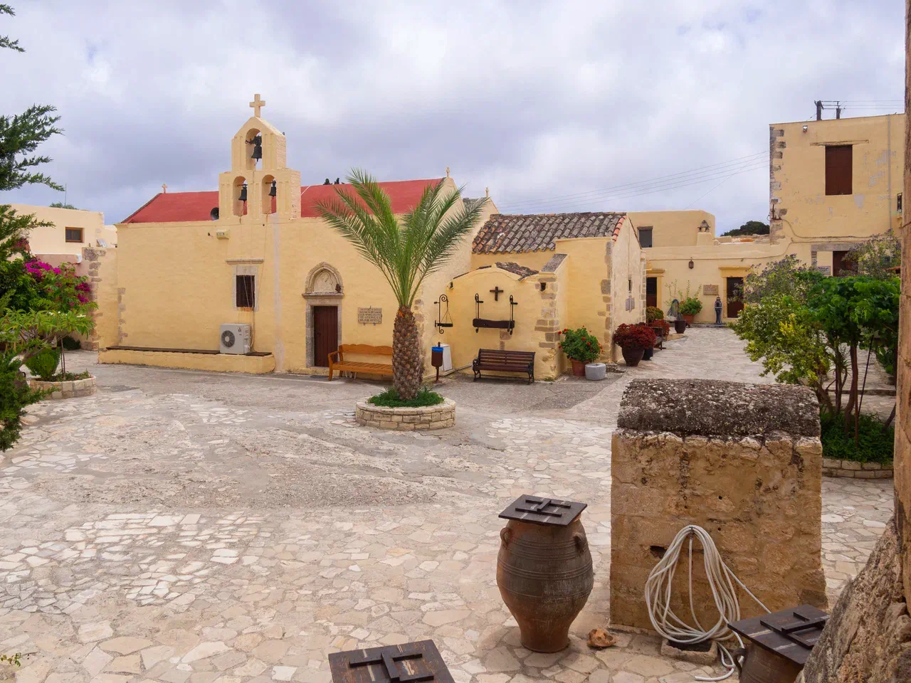 From Heraklion: South Crete, Festos and Matala with Lunch