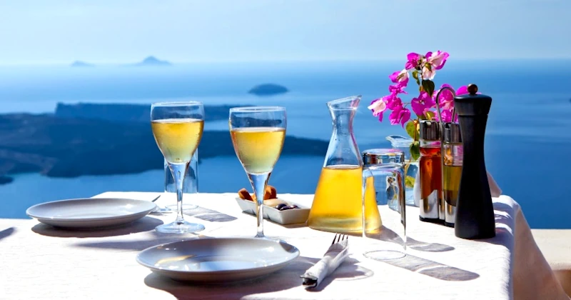 Discover the Enchanting Flavors of Santorini Wines