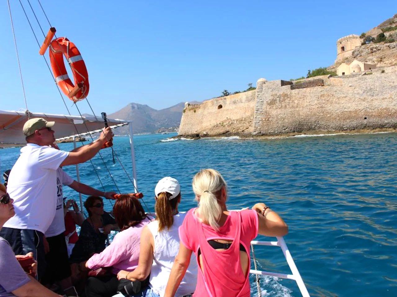 Spinalonga Island Guided Day Trip with Lunch & Wine