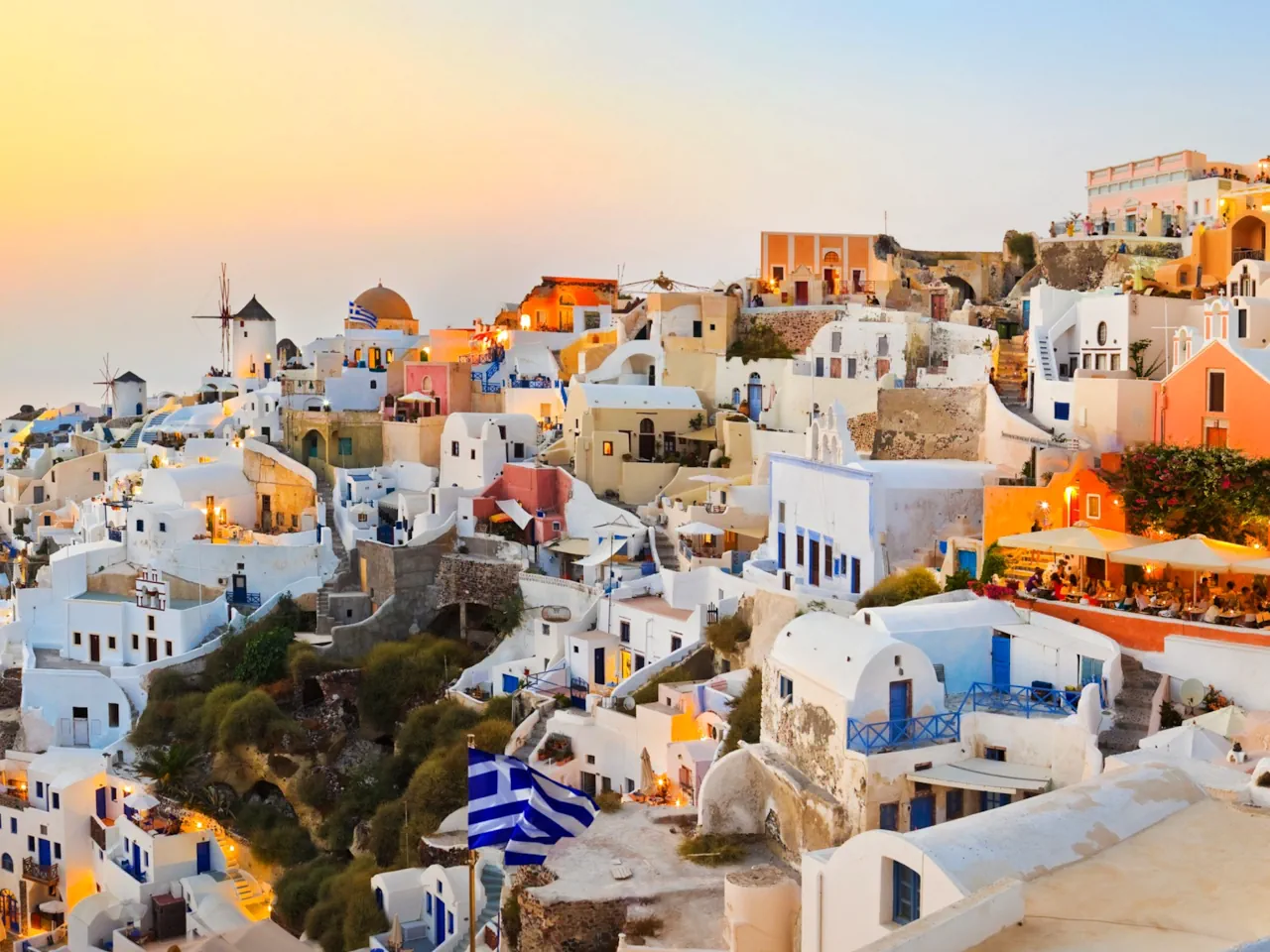 Santorini: Traditional Sightseeing Bus Tour with Oia Sunset